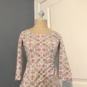 3/4 sleeve shirt